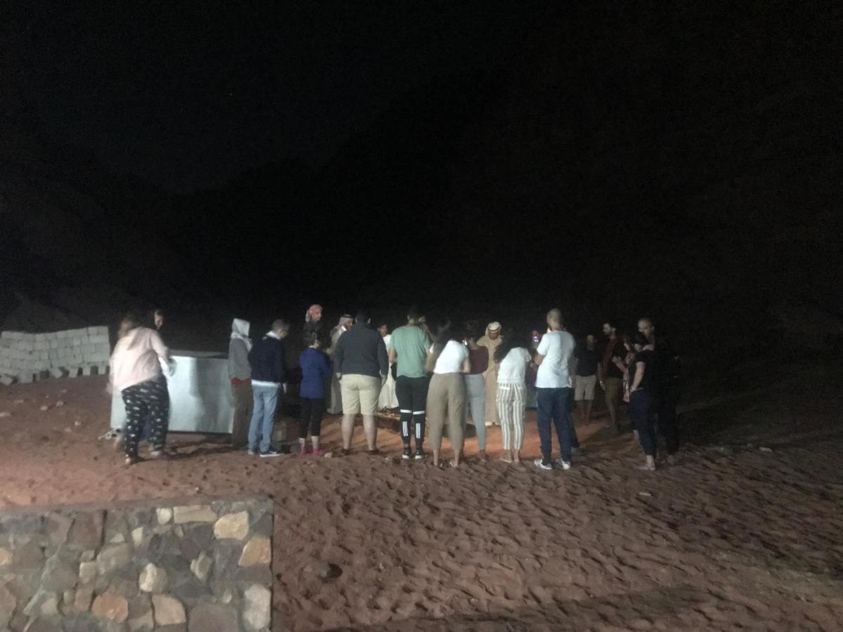 Black Irish Camp And Tours Wadi Rum Extérieur photo