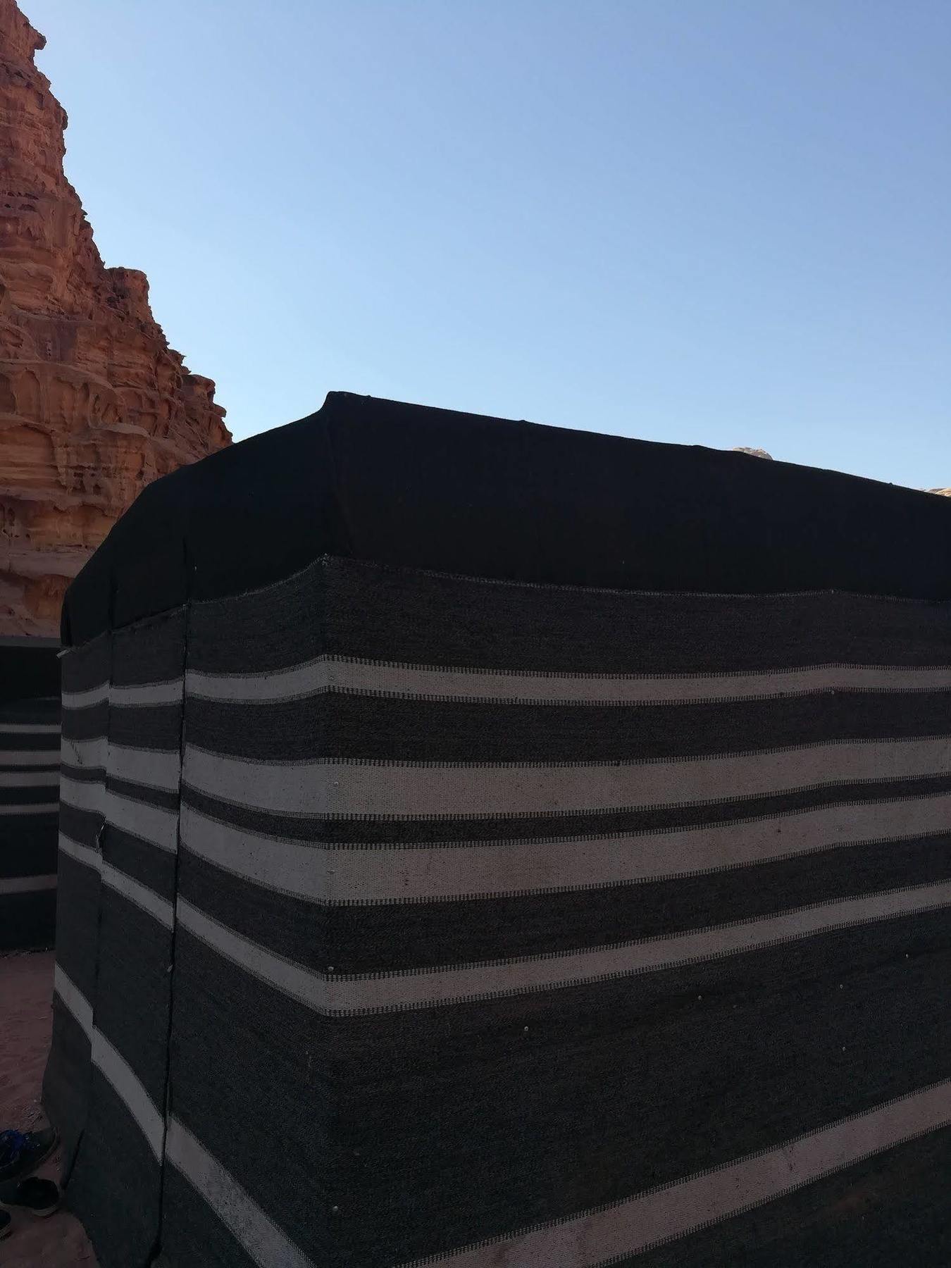 Black Irish Camp And Tours Wadi Rum Extérieur photo