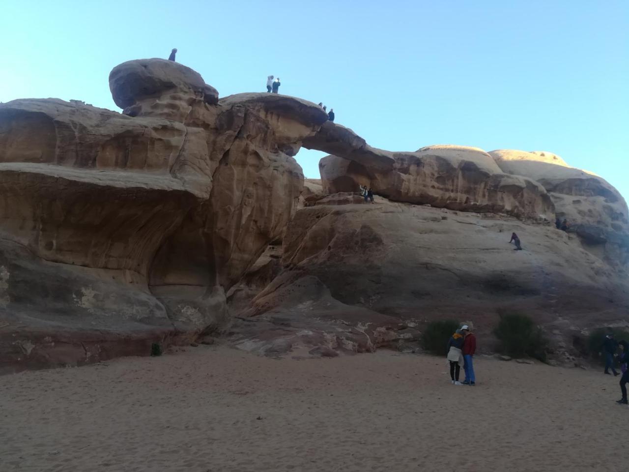 Black Irish Camp And Tours Wadi Rum Extérieur photo